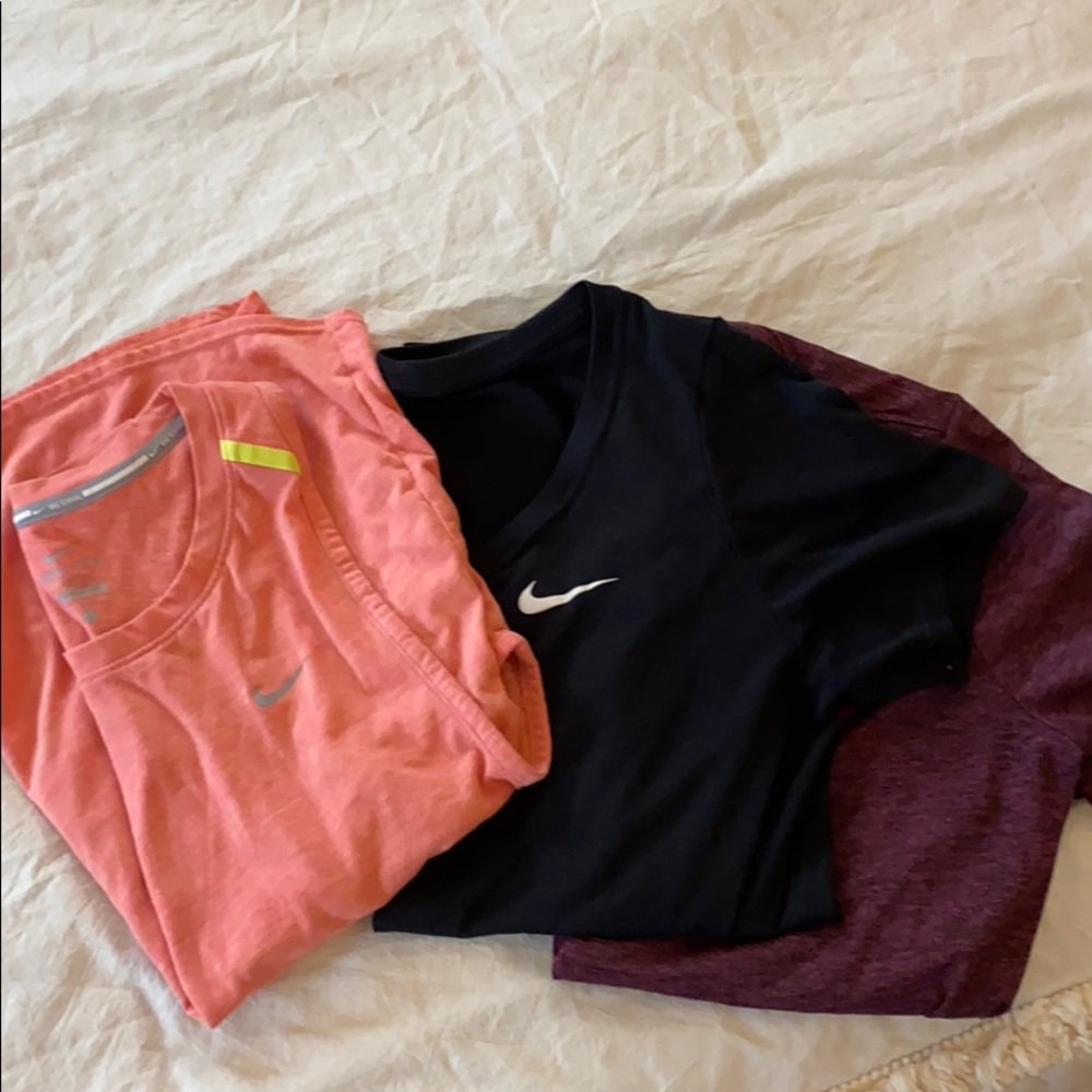 Nike workout top bundle